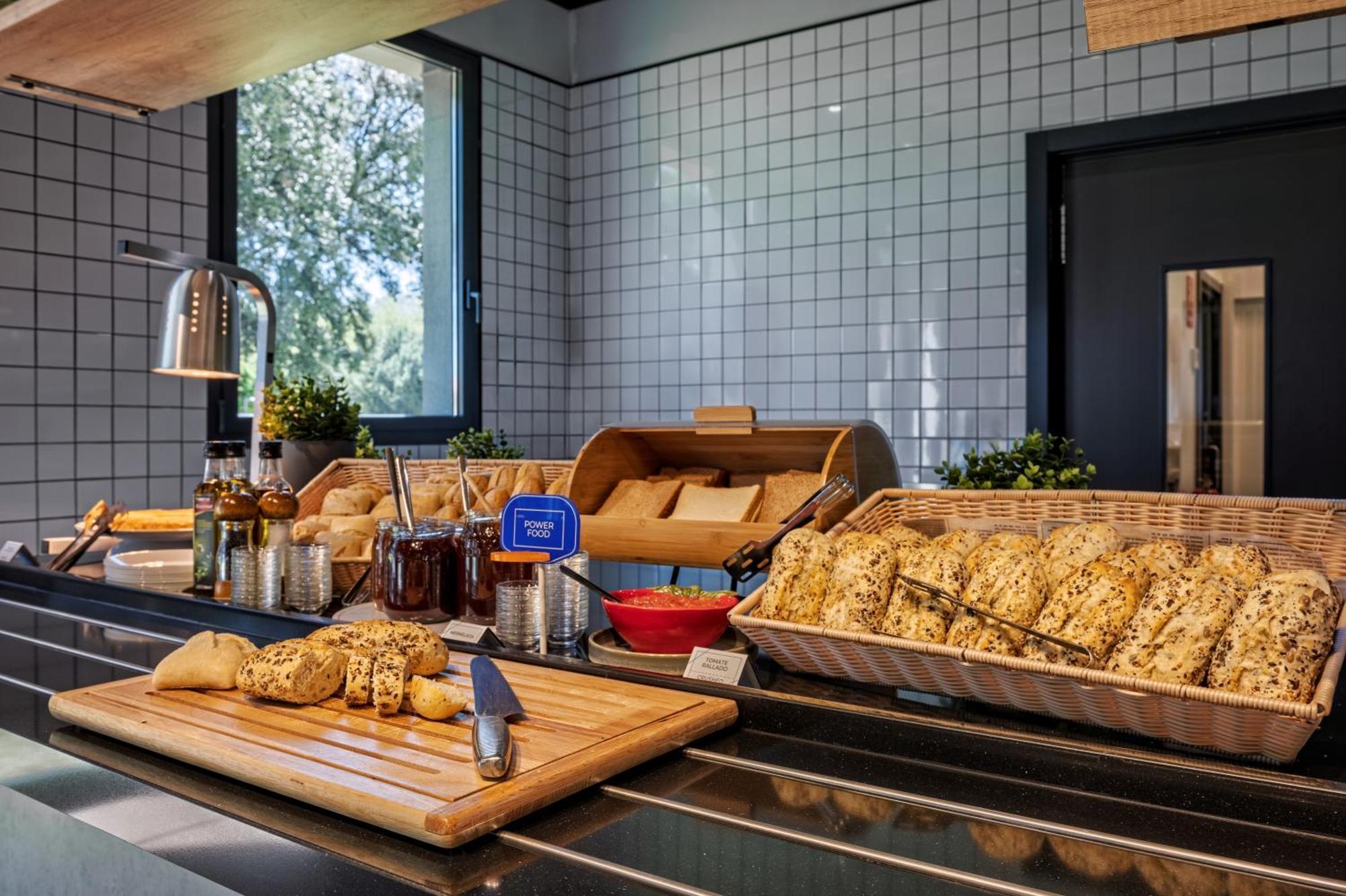 Ibis Budget Madrid Aeropuerto 외부 사진